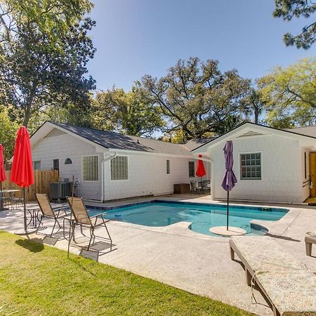 Spacious St Simons Island Vacation Rental With Pool! St. Simons Island Exteriör bild