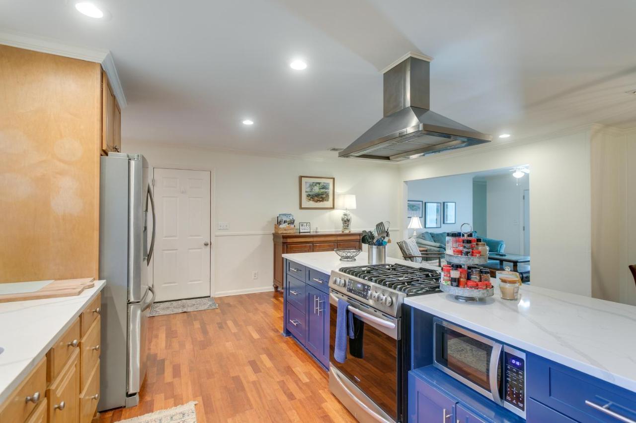 Spacious St Simons Island Vacation Rental With Pool! St. Simons Island Exteriör bild