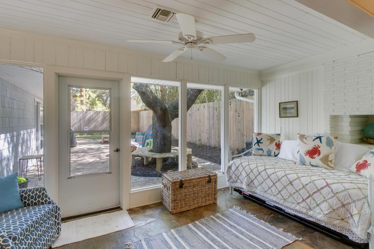 Spacious St Simons Island Vacation Rental With Pool! St. Simons Island Exteriör bild