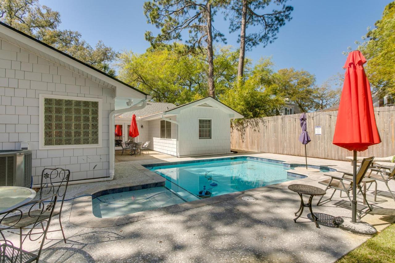 Spacious St Simons Island Vacation Rental With Pool! St. Simons Island Exteriör bild